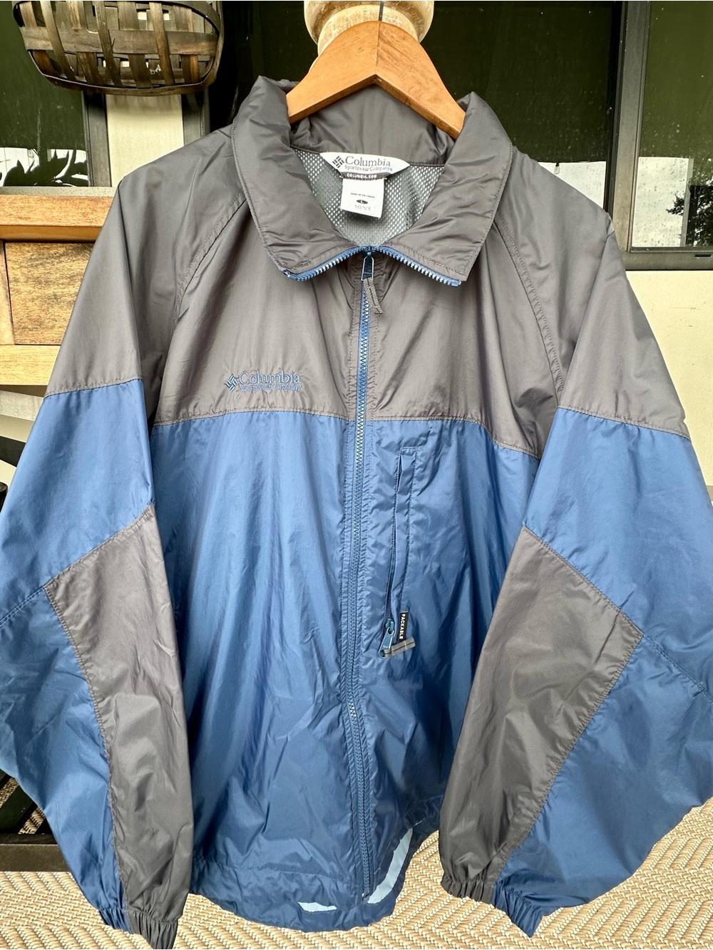 Columbia Windbreaker